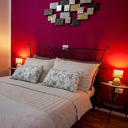 Nebo Διαμέρισμα Πούλα